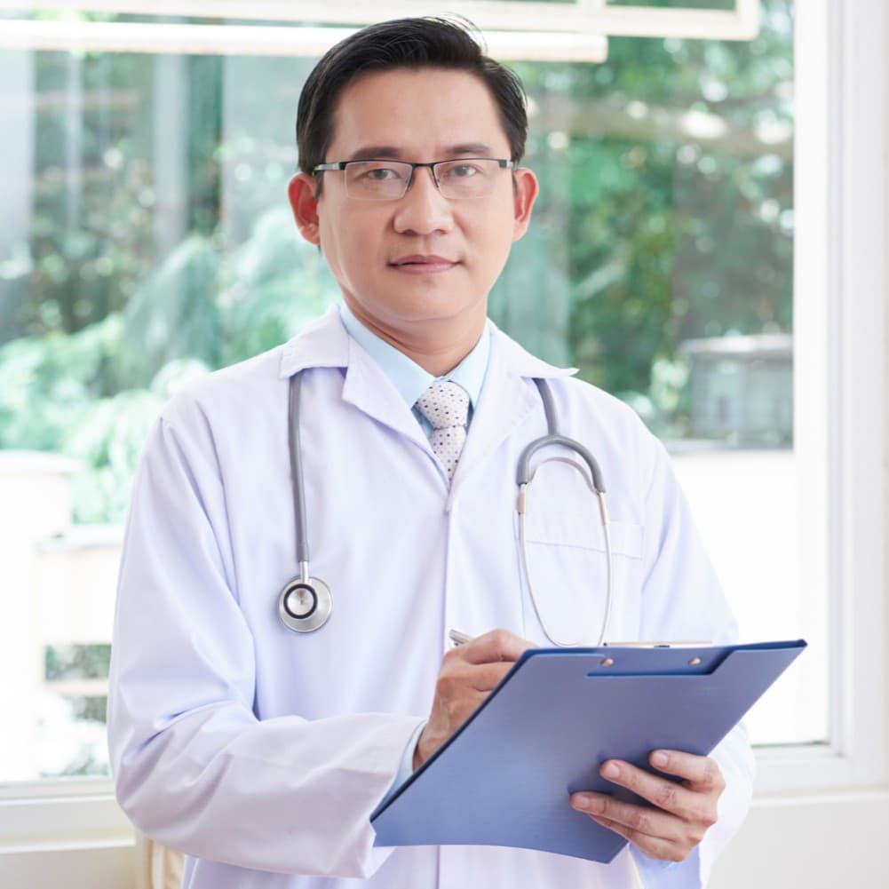 Dr. Robert Anderson - Senior Physician